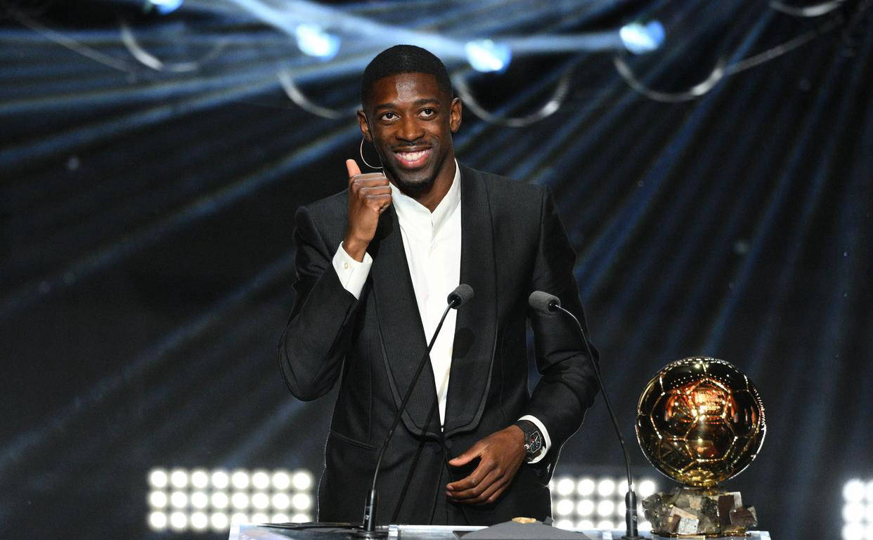 创造历史!邦马蒂女足金球三连冠,登贝莱携PSG三冠王荣膺男子金球